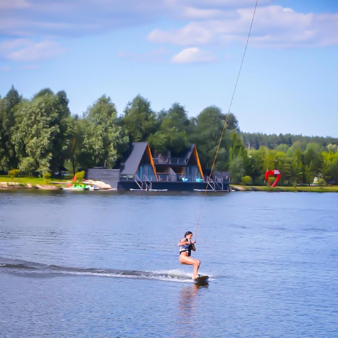 Sherwood Lake Hotel Berezovka  Bagian luar foto